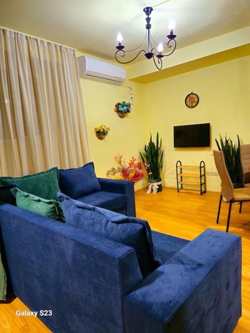 Apartment In The Old District Тбилиси Экстерьер фото
