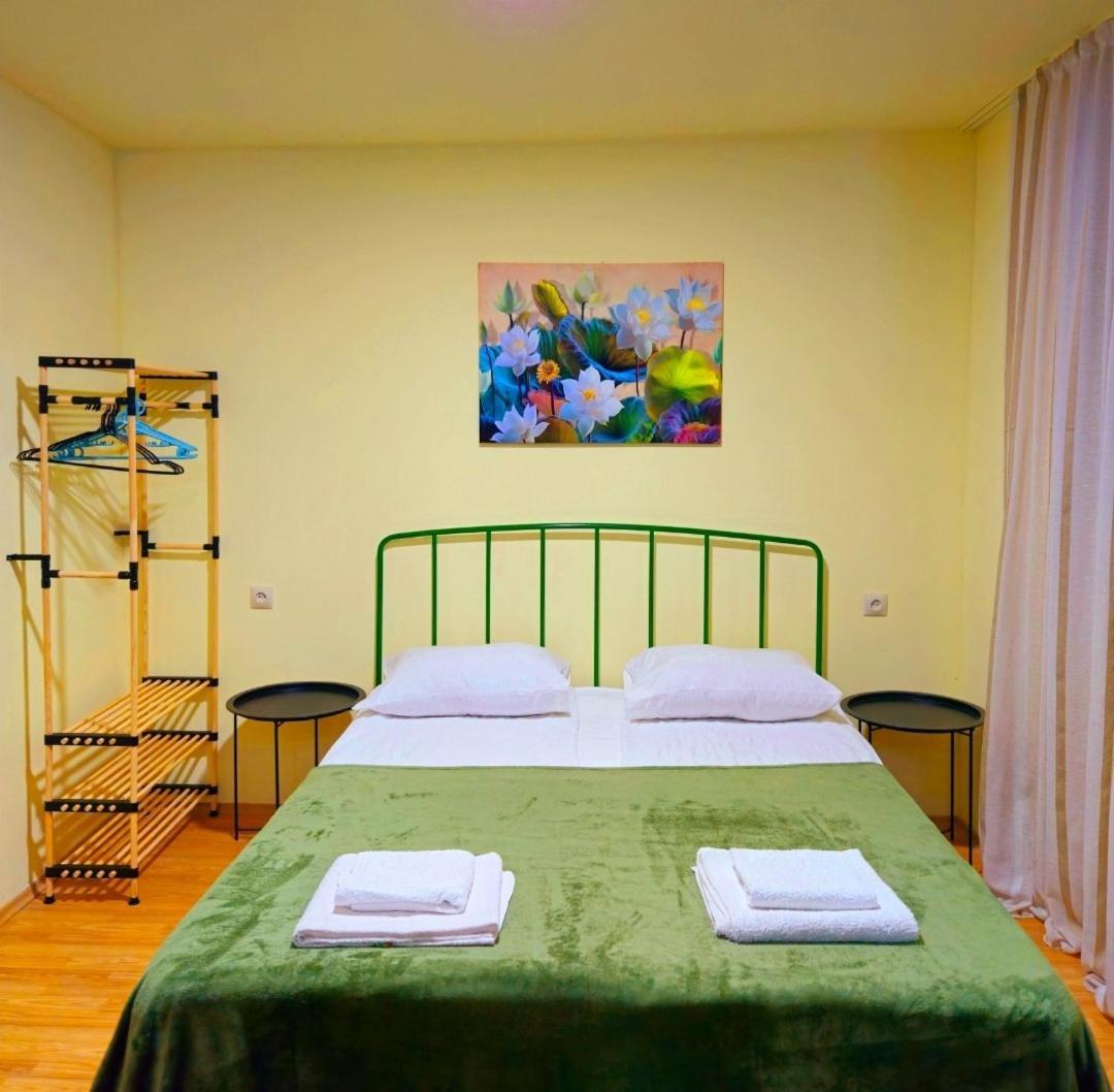 Apartment In The Old District Тбилиси Экстерьер фото
