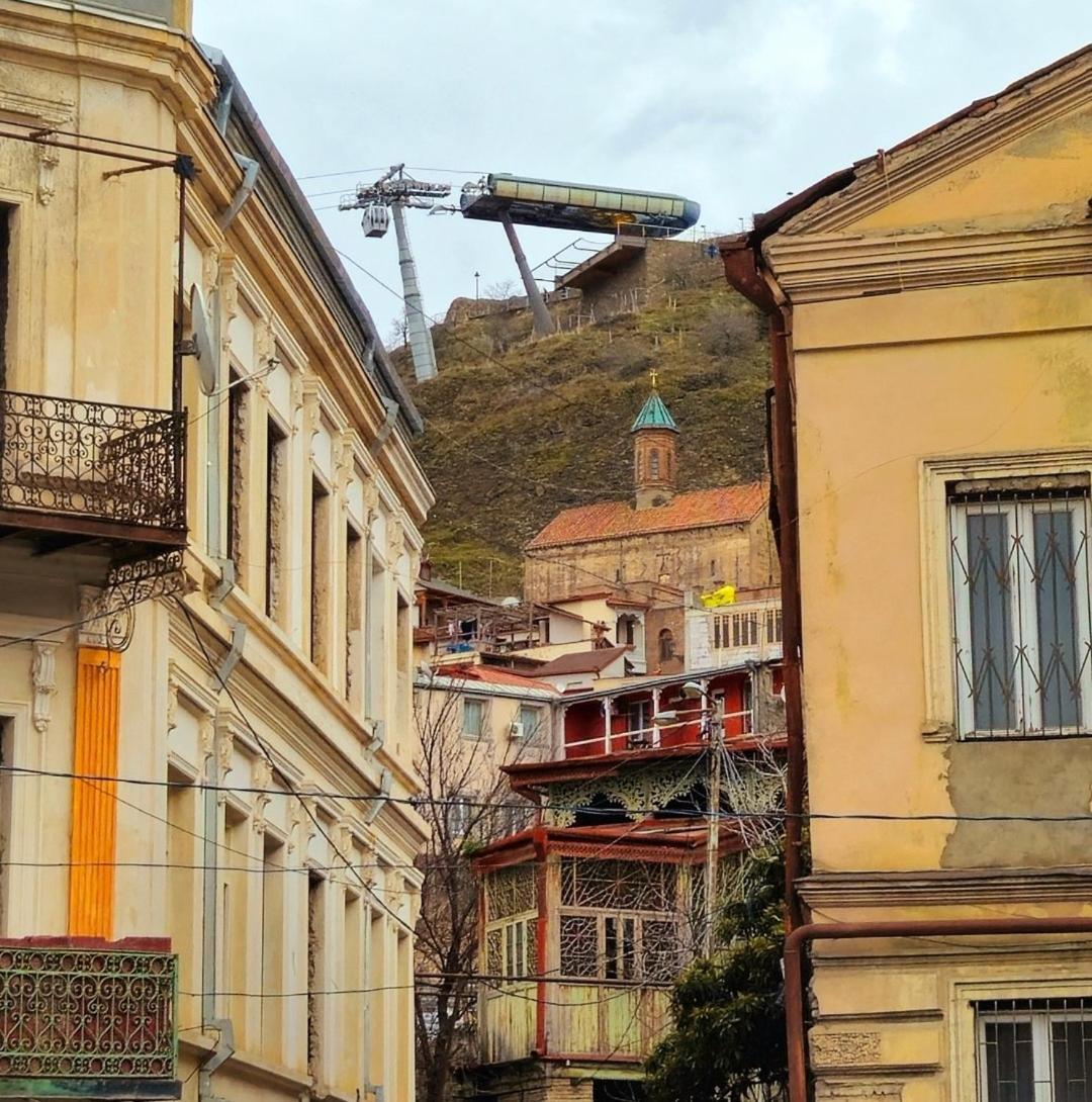 Apartment In The Old District Тбилиси Экстерьер фото
