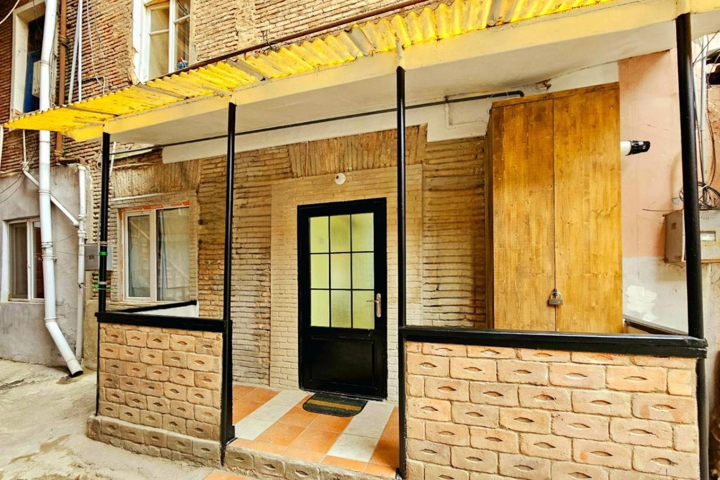 Apartment In The Old District Тбилиси Экстерьер фото
