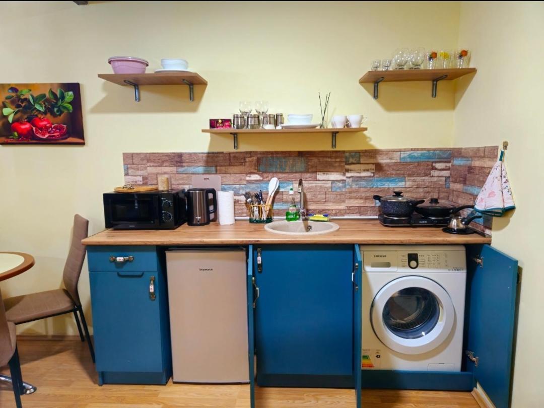 Apartment In The Old District Тбилиси Экстерьер фото