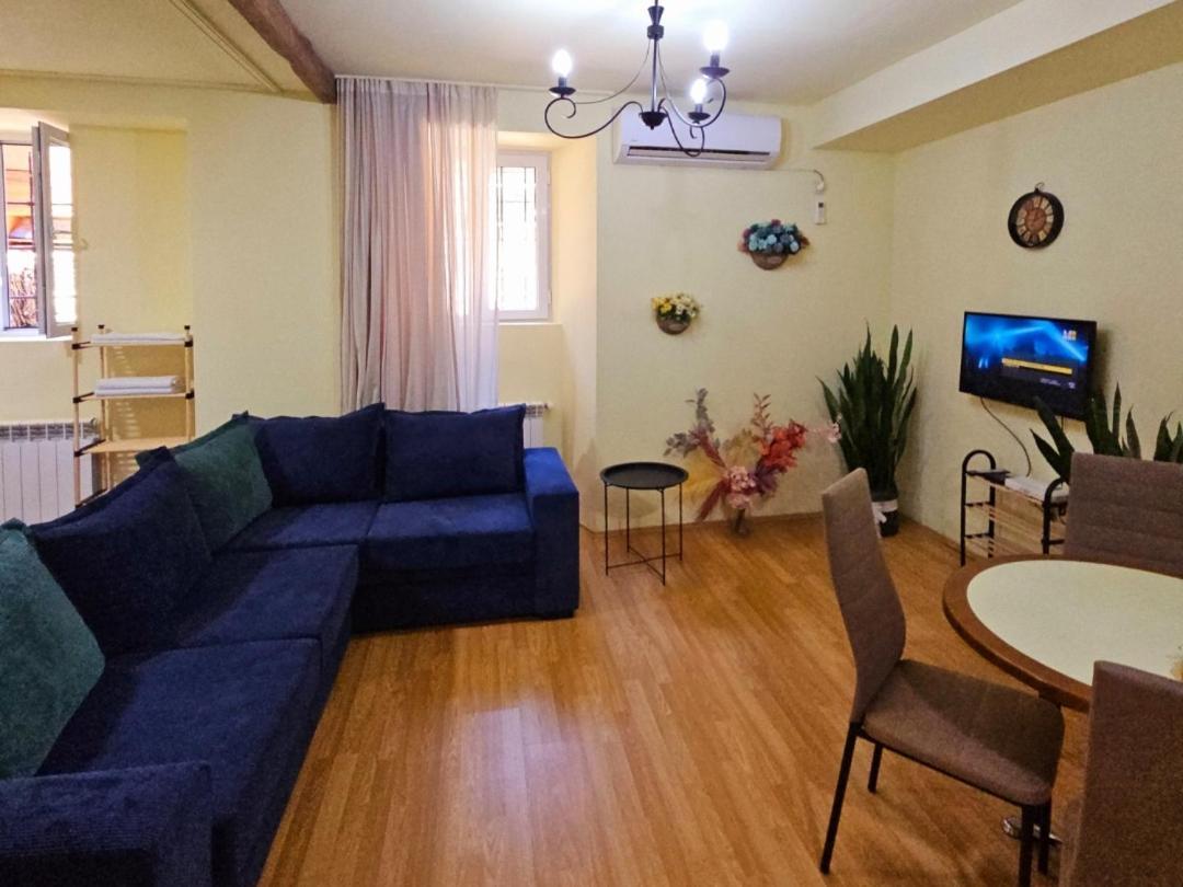 Apartment In The Old District Тбилиси Экстерьер фото